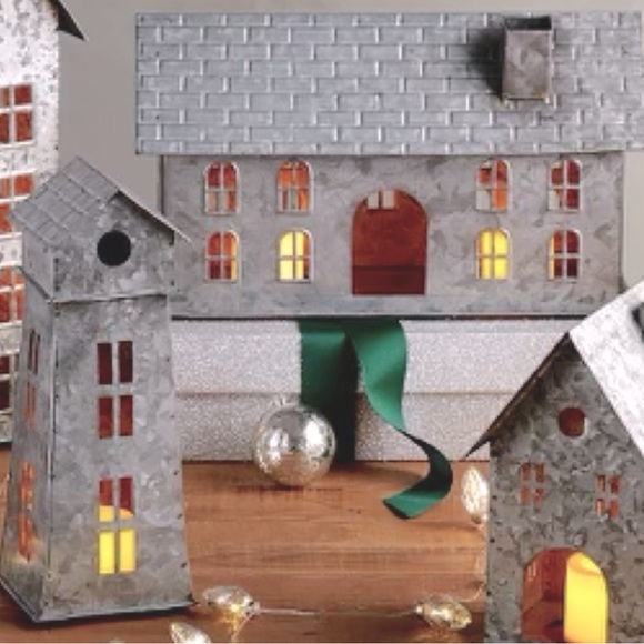 Pottery Barn Large Galvanized Farmhouse Barn Tea-Light Luminary NWTS ✨💫 - Picture 3 of 5